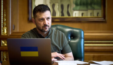 Războiul din Ucraina, ziua 1.312. Zelenski îi cere lui Trump rachete Tomahawk / Cel puțin 2 morți și 36 răniți în Ucraina după atacurile rusești