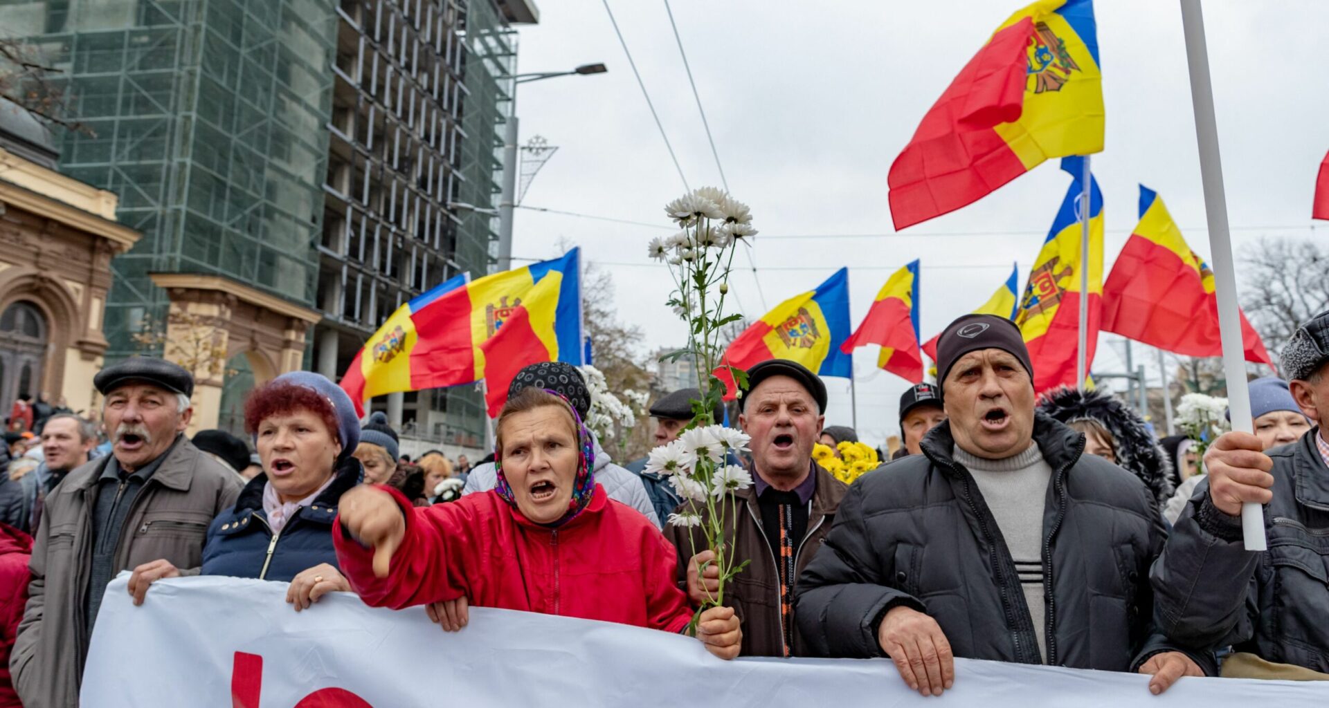 oameni vulnerabili transformați în pioni politici în Moldova