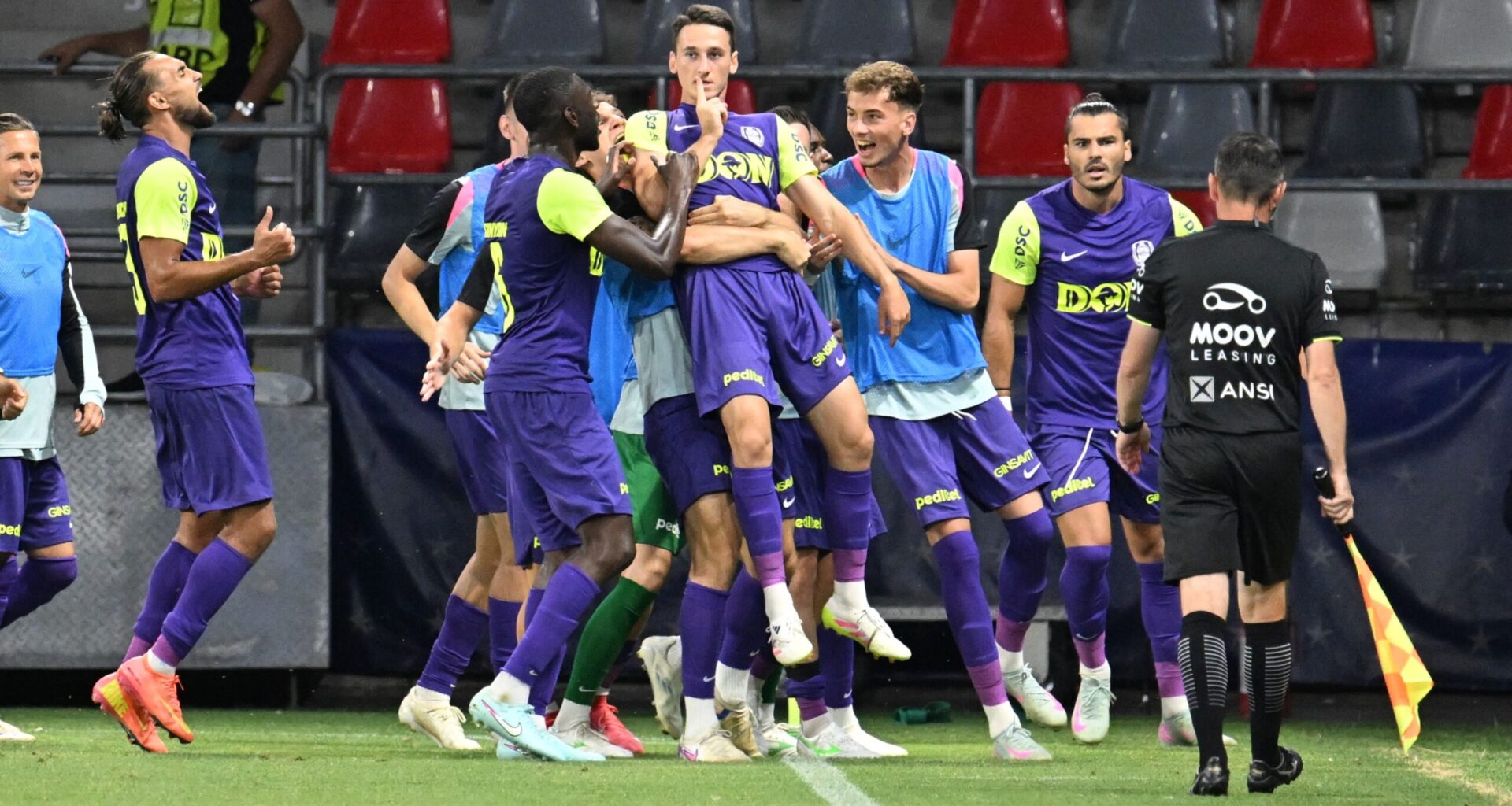 CFR Cluj îl lasă să plece și semnează cu Rapid: Transferul, confirmat