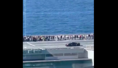 Nou record de viteză, stabilit de un Ferrari pe puntea portavionului Italiei. Ce viteză a putut atinge mașina cu motor V8 hibrid. „Poate fi foarte periculos” VIDEO