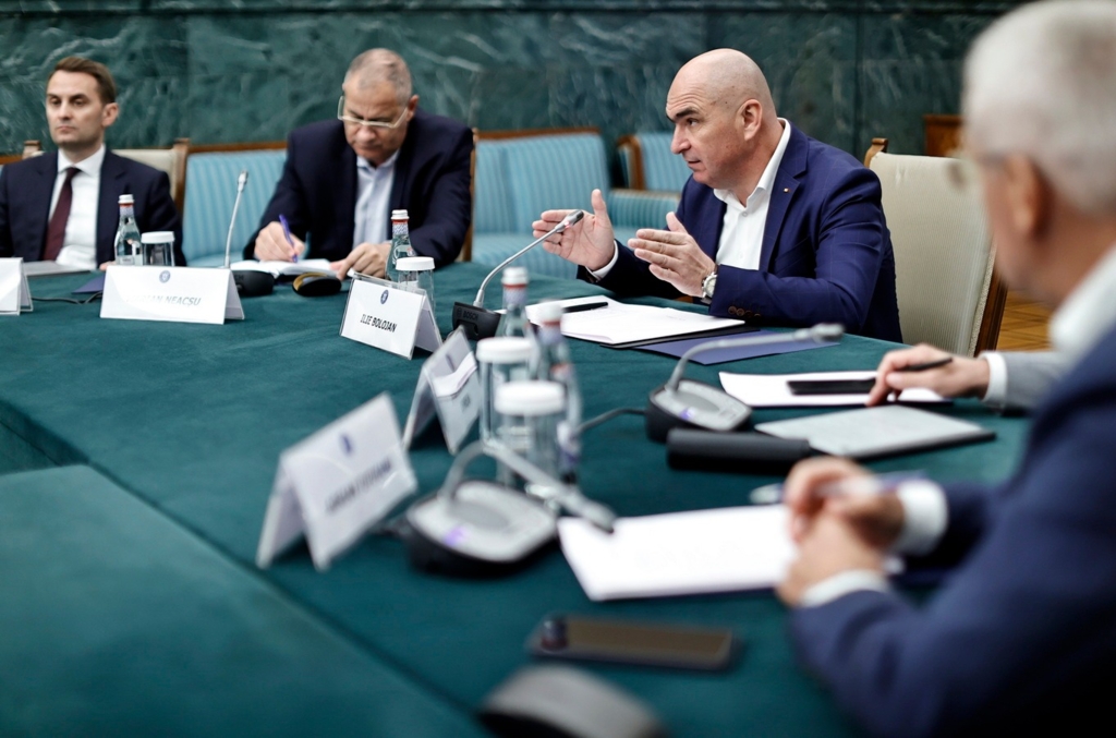 Panică în Guvern. Ministerele rămân fără bani și cer fonduri suplimentare de aproape 80 de miliarde de lei. O nouă rectificare va crește și mai mult deficitul României