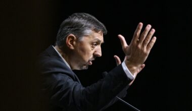 Sunt puși să facă naveta către „pustietate”. Mesajul lor pentru Daniel David