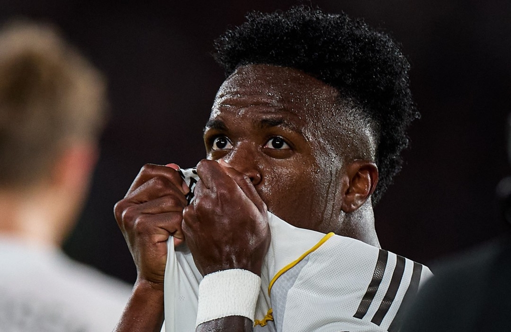 ''Una barbaridad!'' Galacticii strălucesc în campionat VIDEO