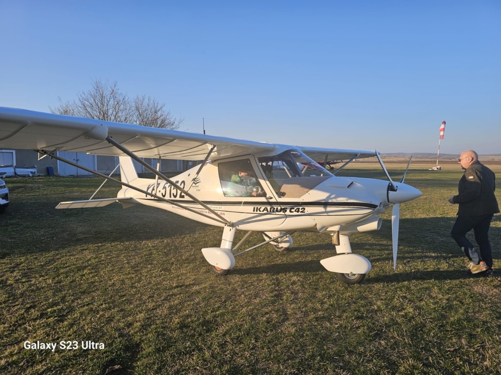 Consilierul AUR care s-a prăbușit cu avionul, în stare critică. Medicii i-au amputat ambele picioare