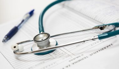 Primăria în care, în timp ce edilul reorganiza administrativ instituția, angajații își luau concedii medicale "la greu". "Subit am avut o creștere de 50%"