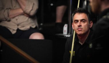 Ronnie O'Sullivan, la masa de joc. Cel supranumit The Rocket este considerat unul dintre cei mai buni jucatori de snooker din istorie.