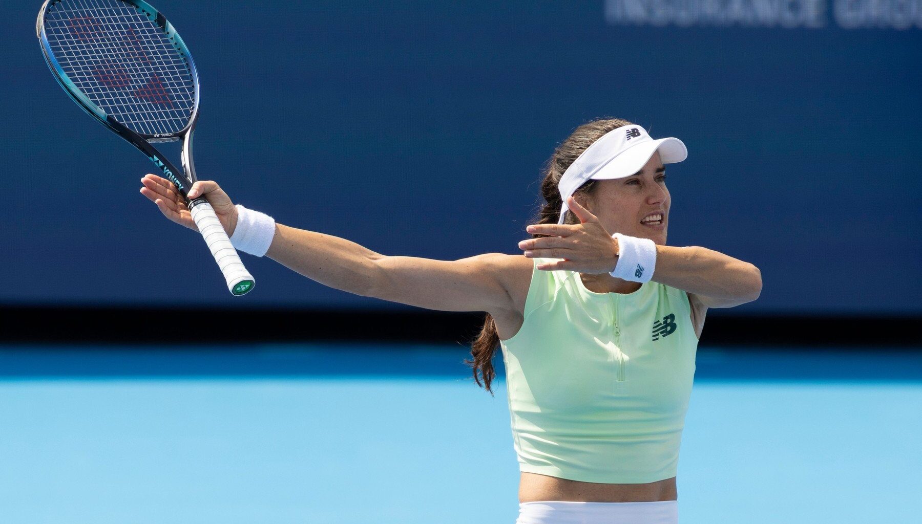 Sorana Cîrstea, pe terenul de joc cu ocazia turneului WTA de la Cincinnati.