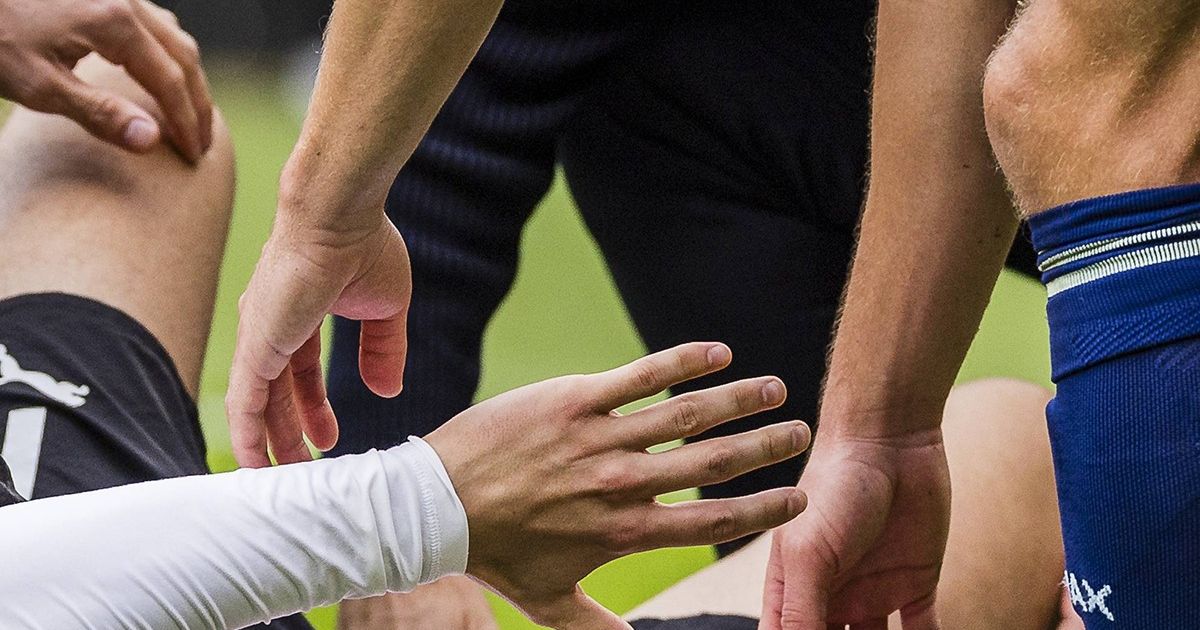 Acum poate profita Man. Ghinionul uriaș al unui coleg poate fi șansa „tricolorului” la PSV: „Nici nu mai pot să mă uit”