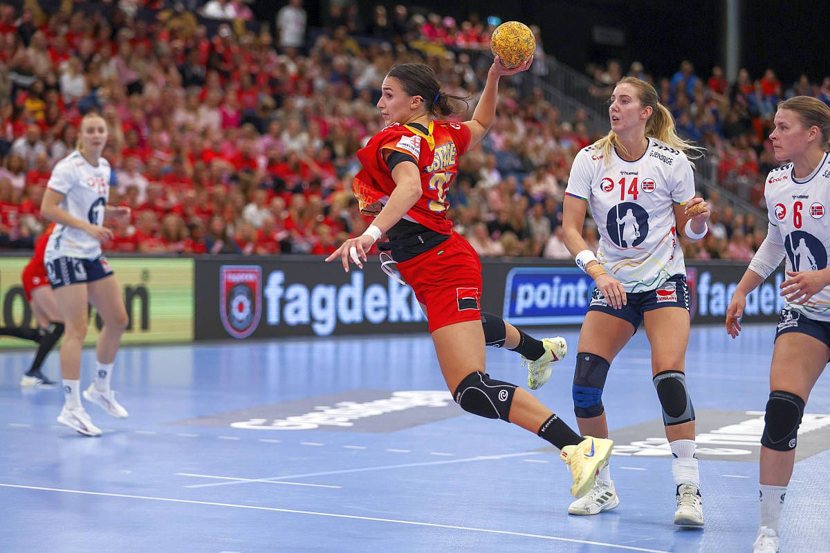 România 29-27, debutul lui Ovidiu Mihăilă în EHF Euro Cup