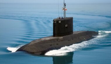 Submarin rusesc surprins la suprafață în Canalul Mânecii. NATO ironizează situația, Moscova se apără