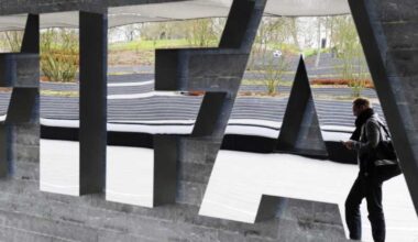 FIFA taie în carne vie. Forul continental execută în serie cluburile românești cu probleme