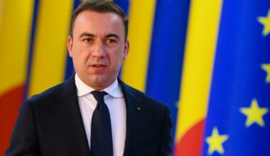 Bogdan Ivan: România plătește cel mai scump curent electric din Europa. Vindem cu un leu şi importăm cu până la 2.500 de lei