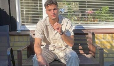 A stat în scaun cu rotile un an, iar acum scrie istorie în tricoul Universității Craiova. „Mi-am rupt ambele picioare”