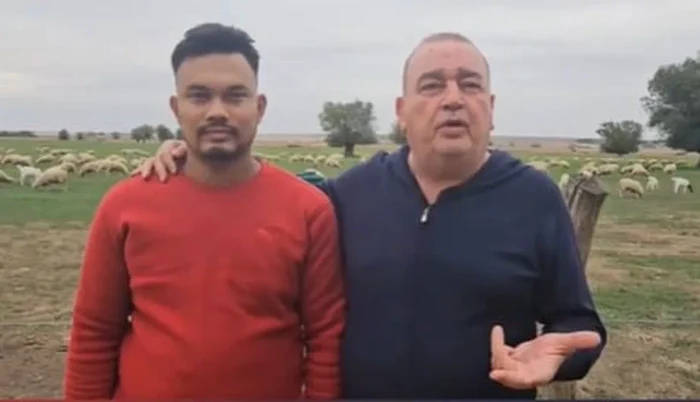 Milionarul Gigi Nețoiu și unul dintre nepalezii de la ferma sa FOTO: captura video