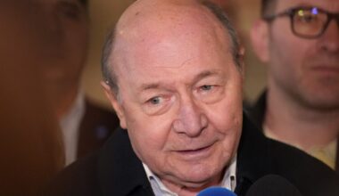 Băsescu îl sfătuiește pe Nicușor Dan să schimbe Guvernul în câteva luni. Ce spune despre rotativa cu PSD