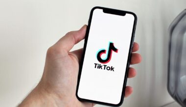 TikTok doar cu acordul părinților. Senatul a decis: minorii sub 16 ani vor avea acces restricționat prin lege