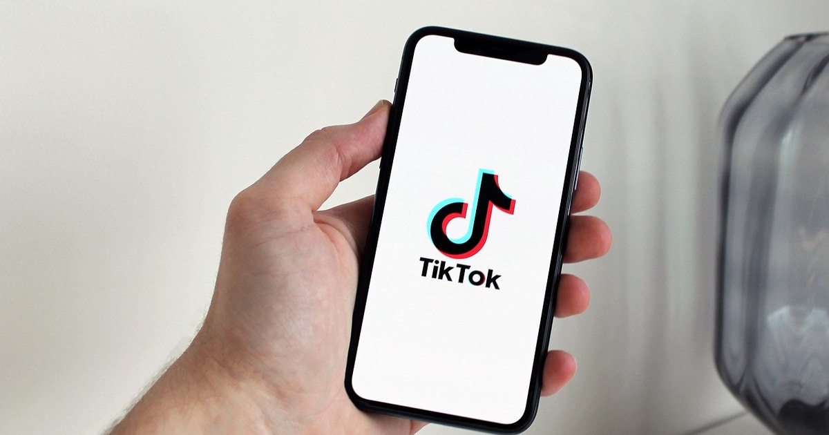 TikTok doar cu acordul părinților. Senatul a decis: minorii sub 16 ani vor avea acces restricționat prin lege