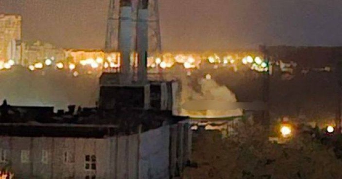 Ucraina atacă Rusia cu sute de drone: explozii în Crimeea, pene de curent în Belgorod, incendii la centrale electrice