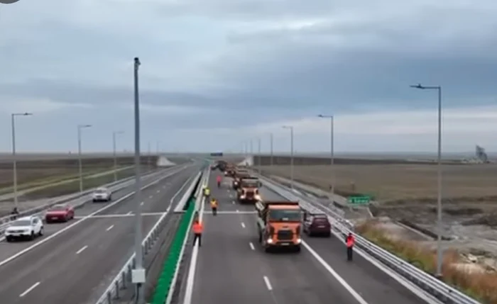Luni  au avut loc teste structurale pe podul de la km 38. FOTO captură video CNAIR