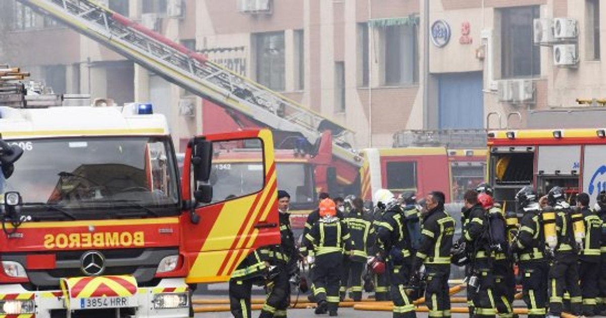 Un imobil s-a prăbușit în centrul Madridului. Sunt muncitori dați dispăruți și persoane rănite