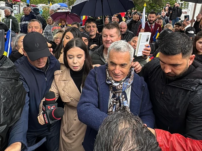 Călin Georgescu a semnat marți controlul judiciar la Buftea FOTO: Facebook/AUR