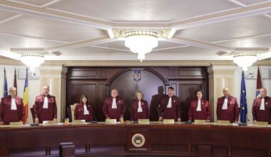 Două legi din pachetul 2 al guvernului trec de CCR. Judecătorii constituționali au amânat din nou dezbaterea pe legea pensiilor pentru magistrați