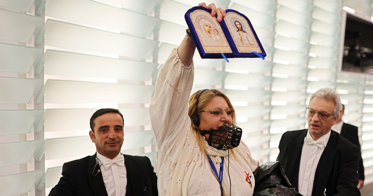 Parlamentul European a primit cererea autorităților române pentru ridicarea imunității Dianei Șoșoacă. Anunțul făcut de Roberta Metsola