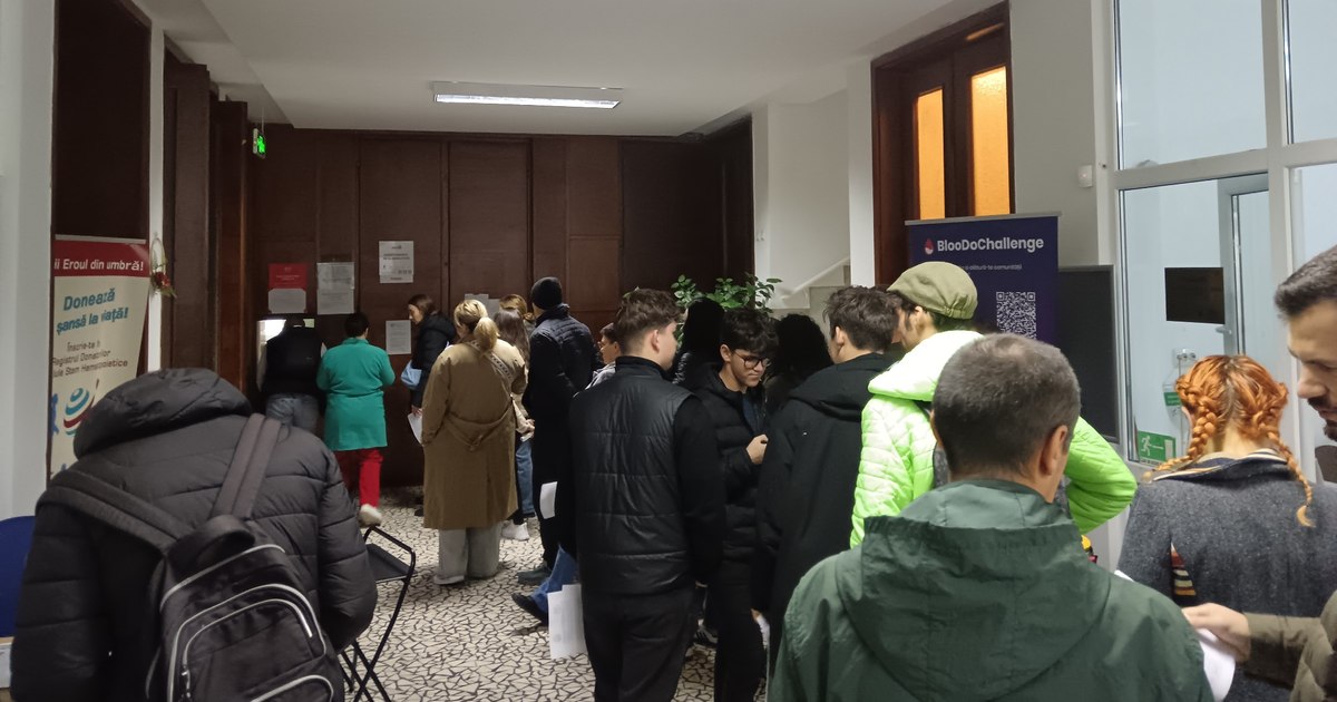 Eduard, băiețelul care a unit un oraș întreg. „Am stat patru ore cu sute de oameni la Centrul de Transfuzie, să donăm sânge”