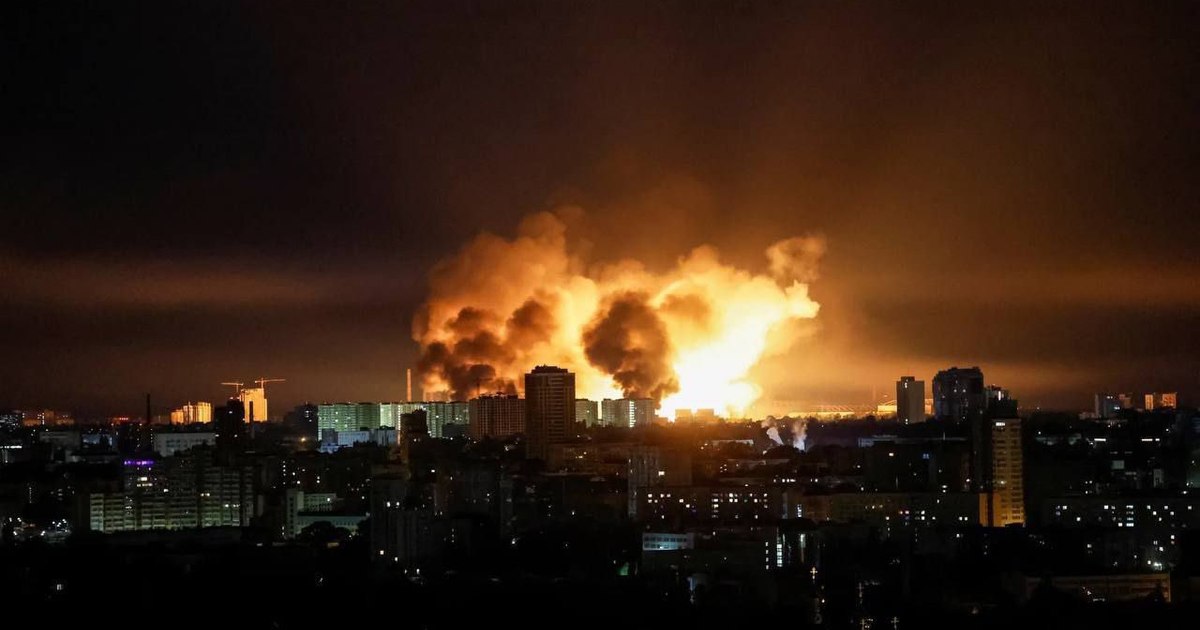 Noapte de foc la Kiev: un atac rusesc cu drone a provocat incendii și pene de curent în capitala Ucrainei. Mai multe persoane au fost rănite