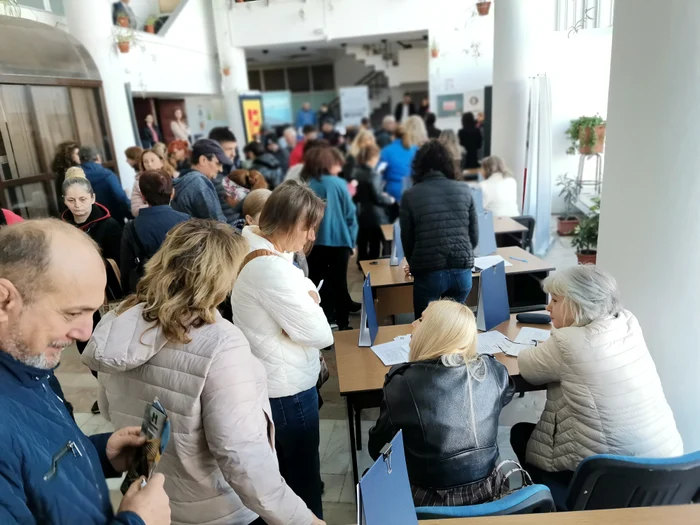 Șomerii cu zeci de ani de exeperiență în muncă au fost mai interesați FOTO: Alina Mitran