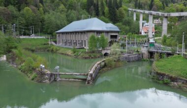 Dobrești, prima mare hidrocentrală a României. Construită în 16 luni, rezistă de un secol la poalele Bucegilor