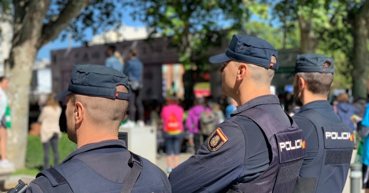 Descoperire șocantă în Spania. Trupul unui bărbat mort de 15 ani, găsit într-un apartament din Valencia