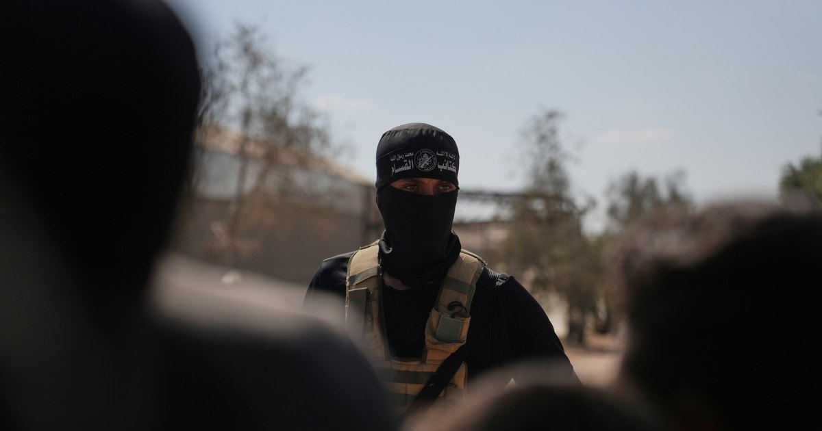 La câteva ore după eliberarea ostaticilor, Hamas a executat public membri ai milițiilor din Gaza