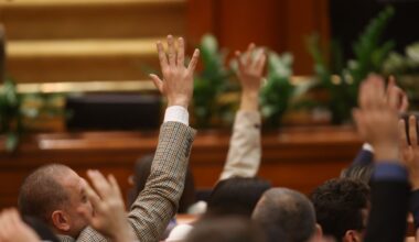 Condițiile în care românii își vor putea retrage banii din pensiile private. Legea a fost adoptată de Parlament