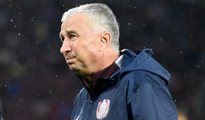 Dan Petrescu a intrat pe mâna medicilor și a vracilor FOTO Sportpictures