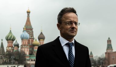 Ministrul de externe al Ungariei a mers la Moscova pentru a se plânge de Uniunea Europeană: „O nebunie complet ilogică”