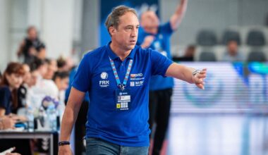 Aruncat în gura lupului, Ovidiu Mihăilă nu s-a făcut de râs la debutul pe banca naționalei feminine de handbal