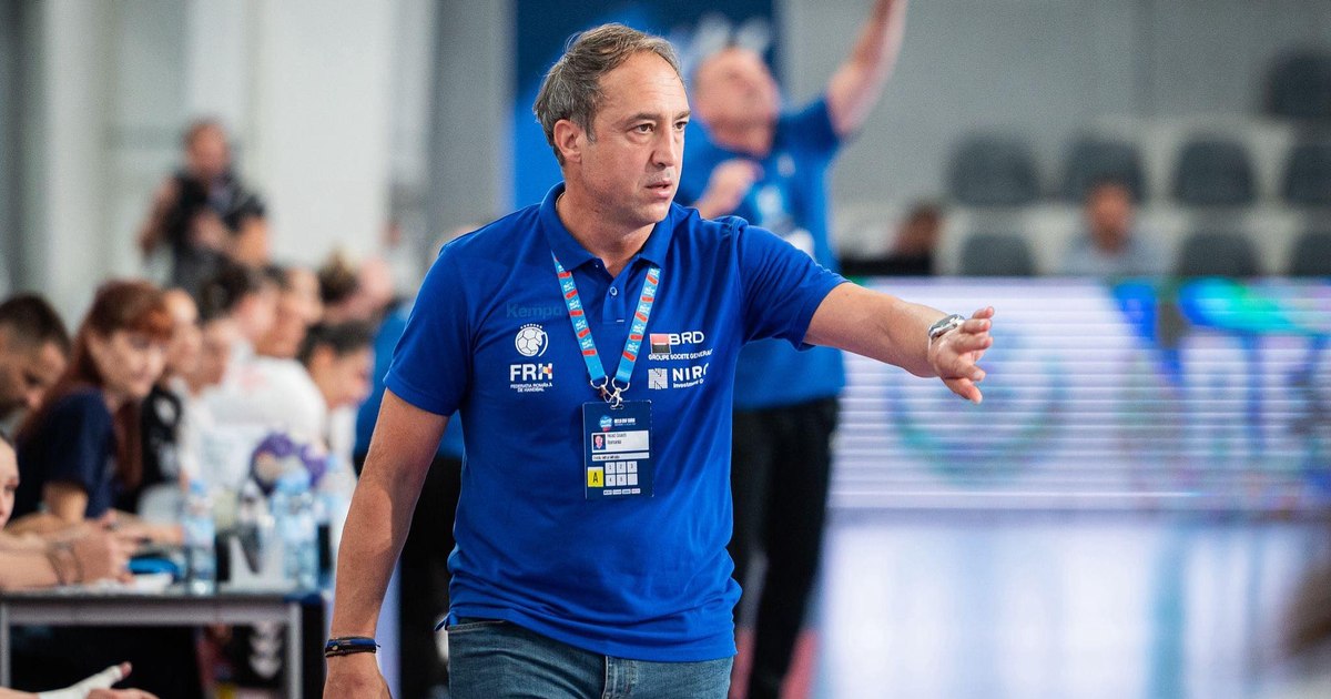 Aruncat în gura lupului, Ovidiu Mihăilă nu s-a făcut de râs la debutul pe banca naționalei feminine de handbal