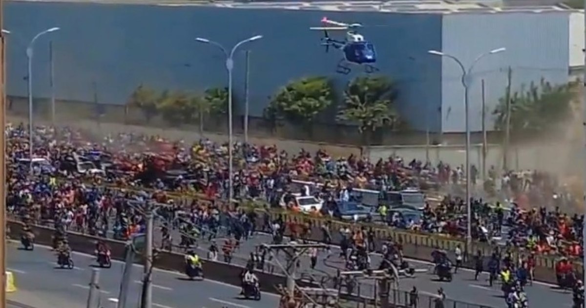 Momente incredibile pentru Reghecampf, în Africa. Fuge dintr-un război civil și dă în altul: împușcături înainte de meci