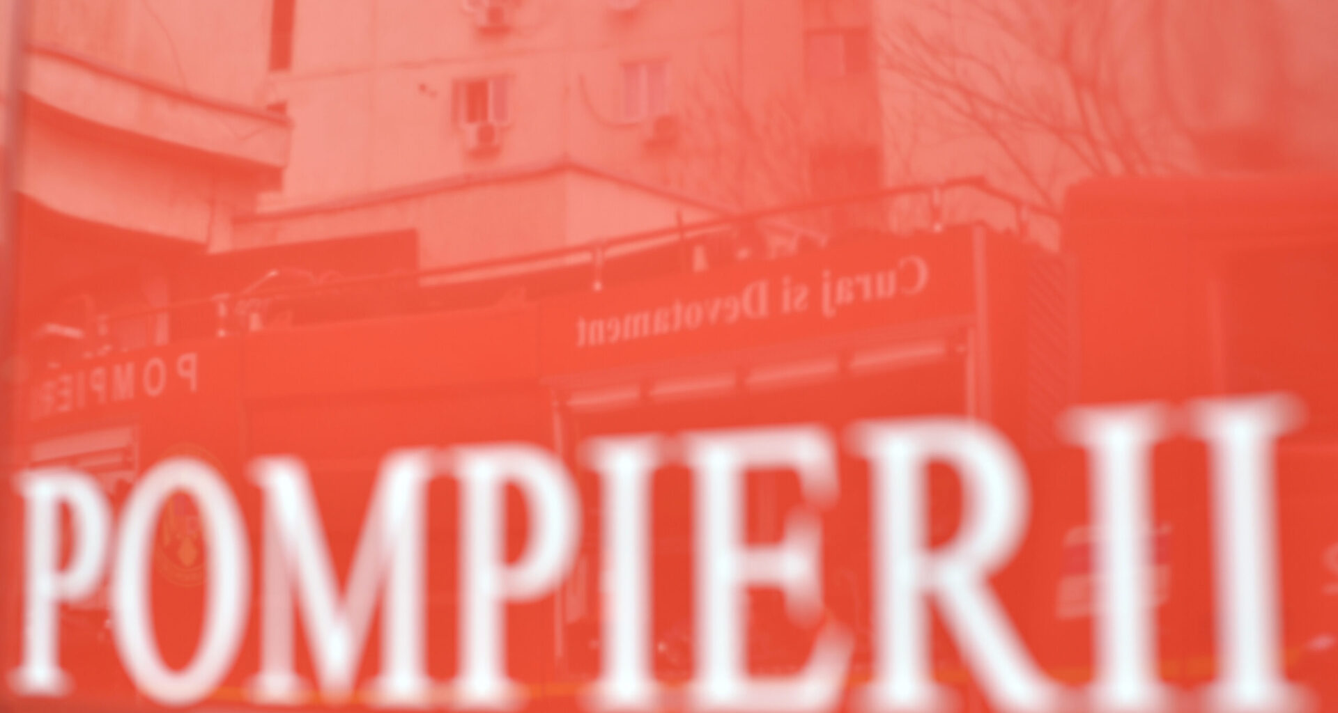 Explozie într-un bloc din Bistrița. 17 persoane evacuate