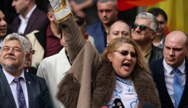 Șoșoacă, discurs delirant la un eveniment pro-rus: „Dacă Zelenski vine în Parlamentul meu, îi rup picioarele!”