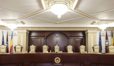 De ce ar putea fi respinsă la CCR legea care schimbă regulile pentru pensiile private. Explicațiile unui fost judecător constituțional