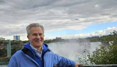 Doru Octavian Dumitru, internat în stare gravă. Medicii dau detalii despre starea de sănătate a artistului