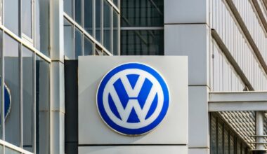 Producția mai multor modele Volkswagen suspendată temporar. Care este motivul