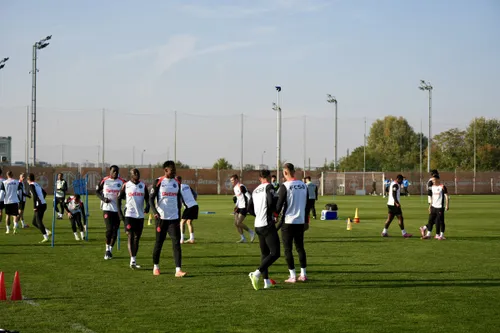 Antrenamentul FCSB înainte de meciul cu Bologna din Europa League (FOTO: Iosif Popescu / GOLAZO.ro)