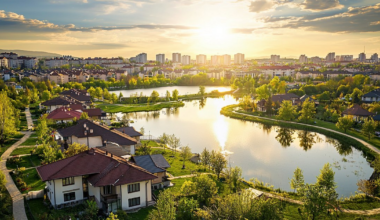 Scandal în Corbeanca după ce primarul a dat aproape 1.800 de amenzi pentru lipsa asigurării locuințelor. Ce îi nemulțumește pe localnici