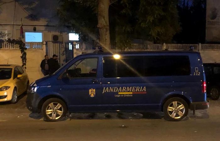 Un bărbat drogat a încercat să lovească poarta Ambasadei Rusiei din București FOTO: Arhivă