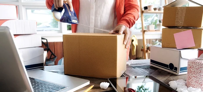 Taxa va fi aplicată coletelor cu o valoare mai mică de 150 de euro  FOTO Arhivă