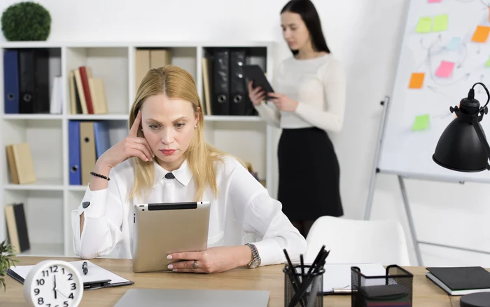 Salariul este adesea unul dintre motovele de insatisfacție la locul de muncă. Foto Freepik.com