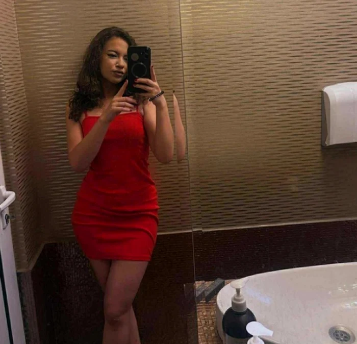 Profesoara de biologie aflată în centrul scandalului FOTO: BZI